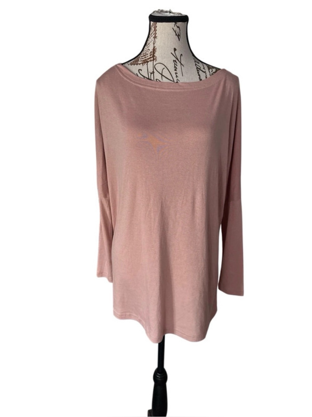 NWOT!! Women's Long Sleeve, over sized Boatneck Top - Dusty Rose